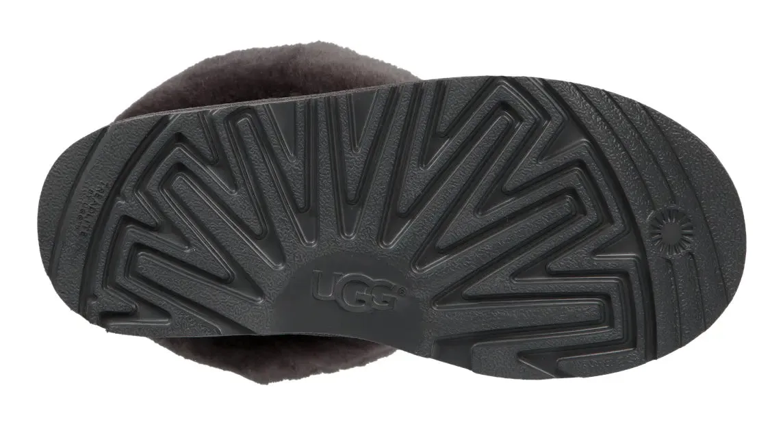 Kids' UGG Classic Short II – Cozy, Durable & Play-Ready