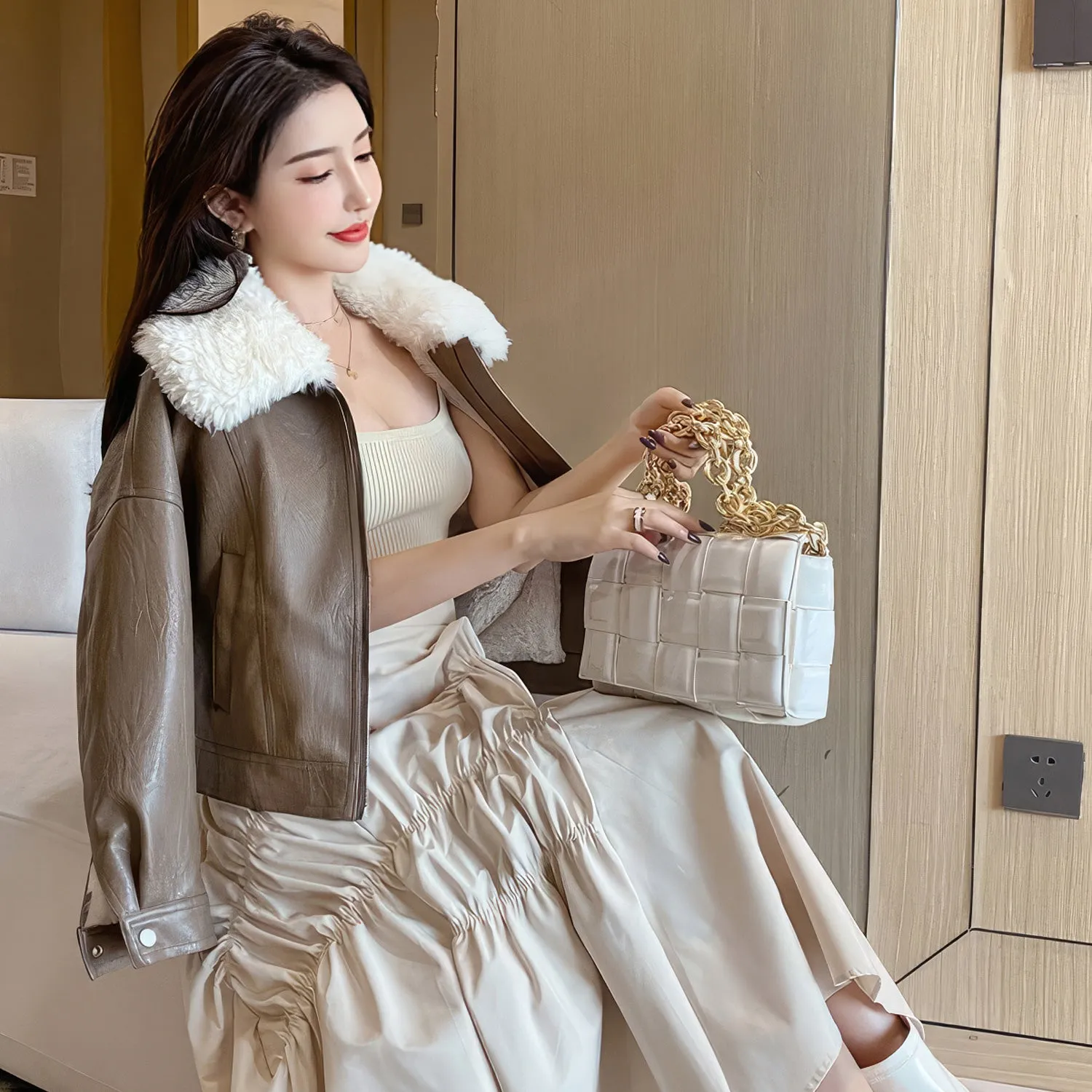 Women’s Brown Genuine Sheepskin Sherpa Shearling Faux Fur Lined Korean Style Oversized Winter Warm Motorcycle Leather Jacket